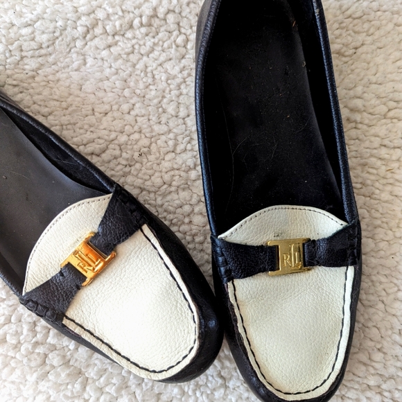 Ralph Lauren Genuine Leather flats Embossed with Monogram in Gold Detailing - Picture 1 of 4
